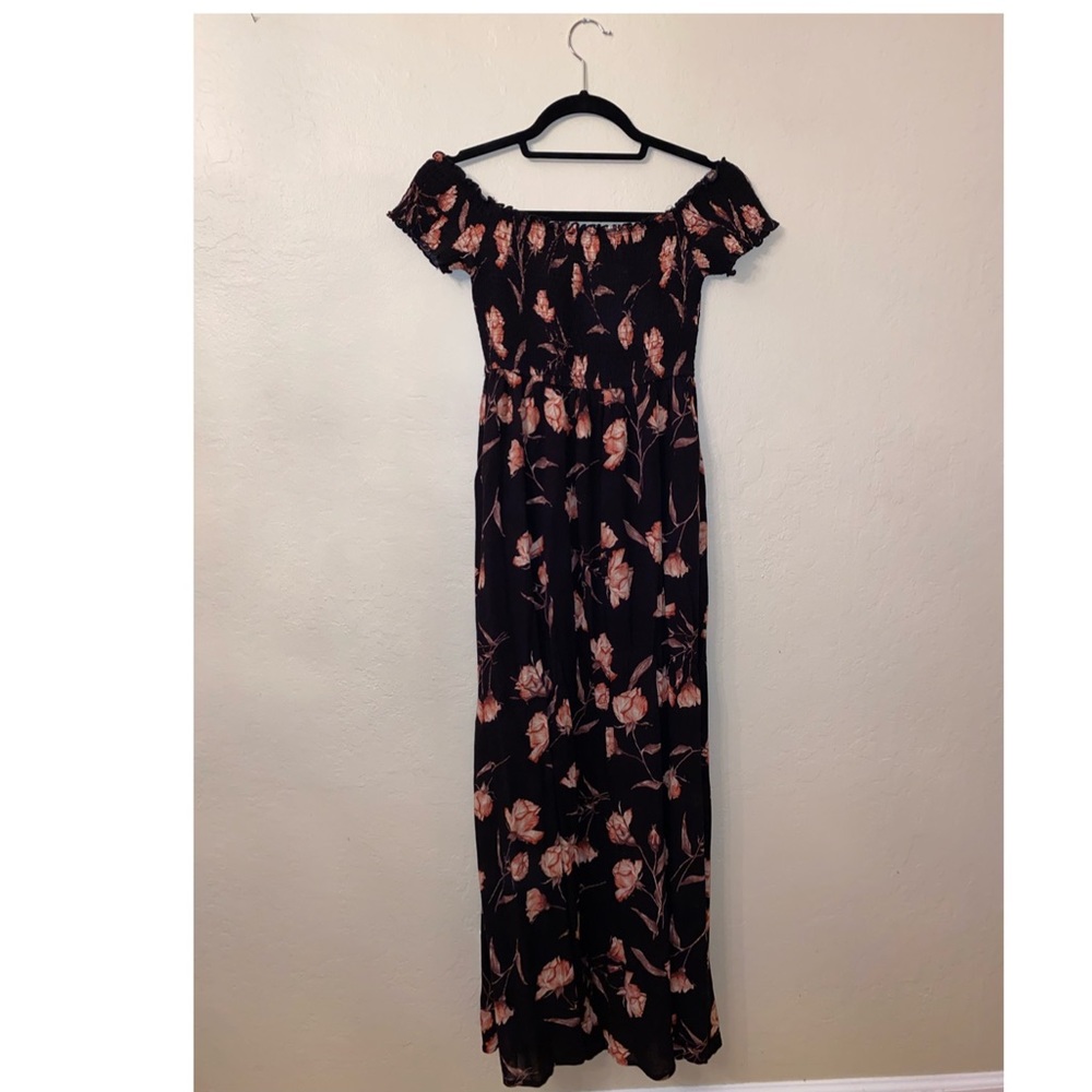 NWT Fashion Nova Floral maxi dress (Small)
